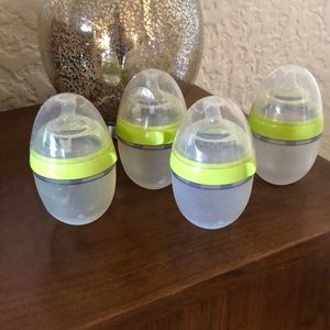 4 - 5oz comotomo bottles